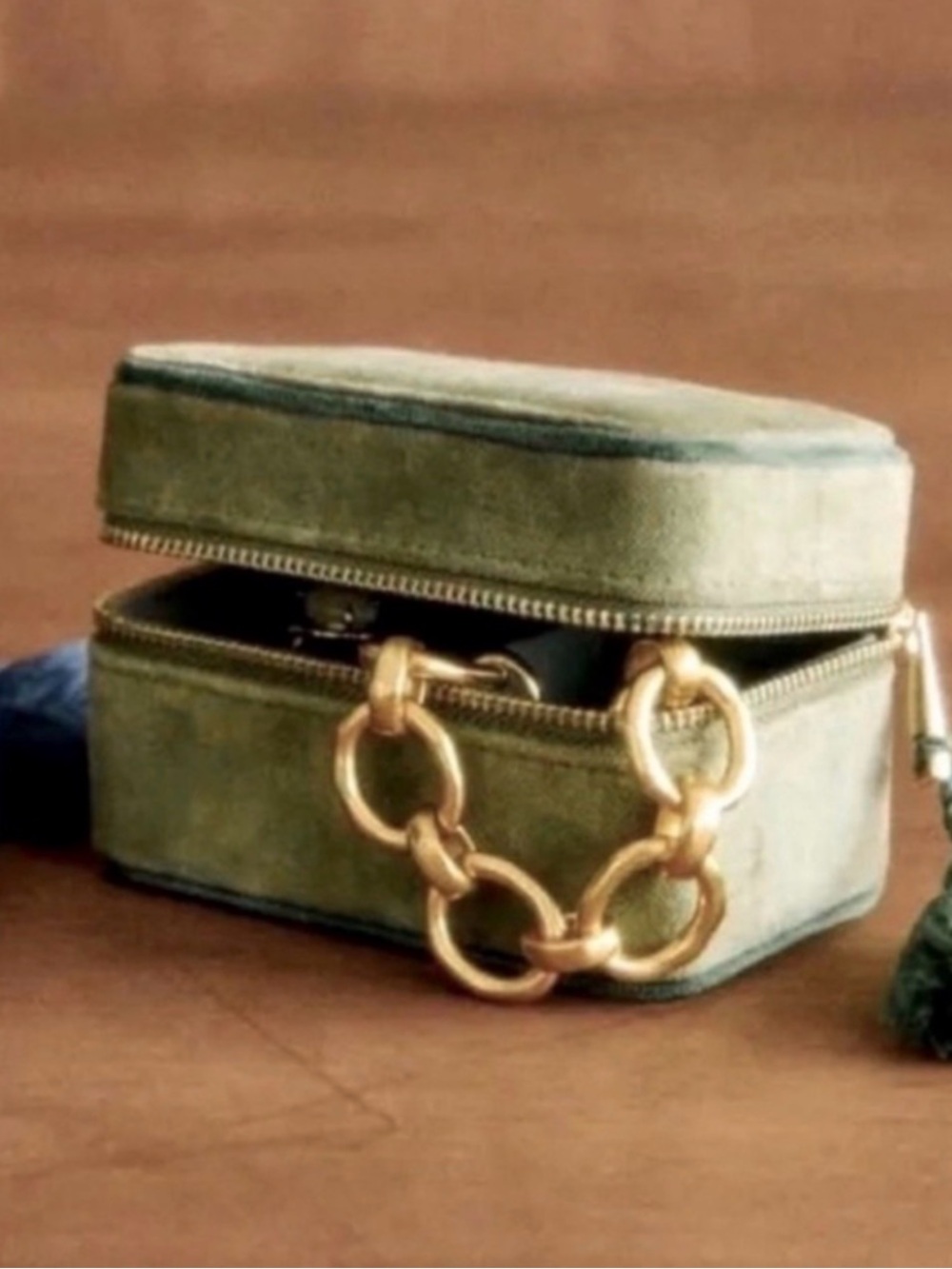 SEZANE - Green Velvet Jewelry Case Like New